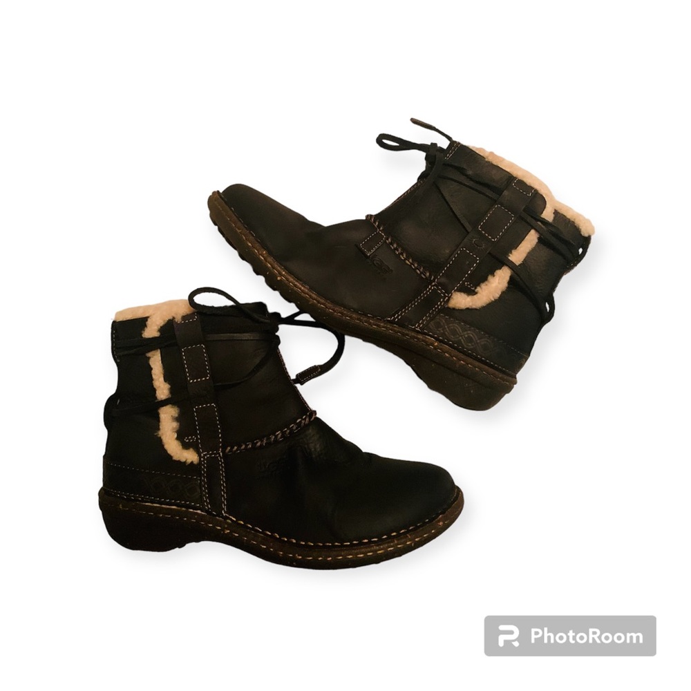 UGG Black Boots Rianna Size 10